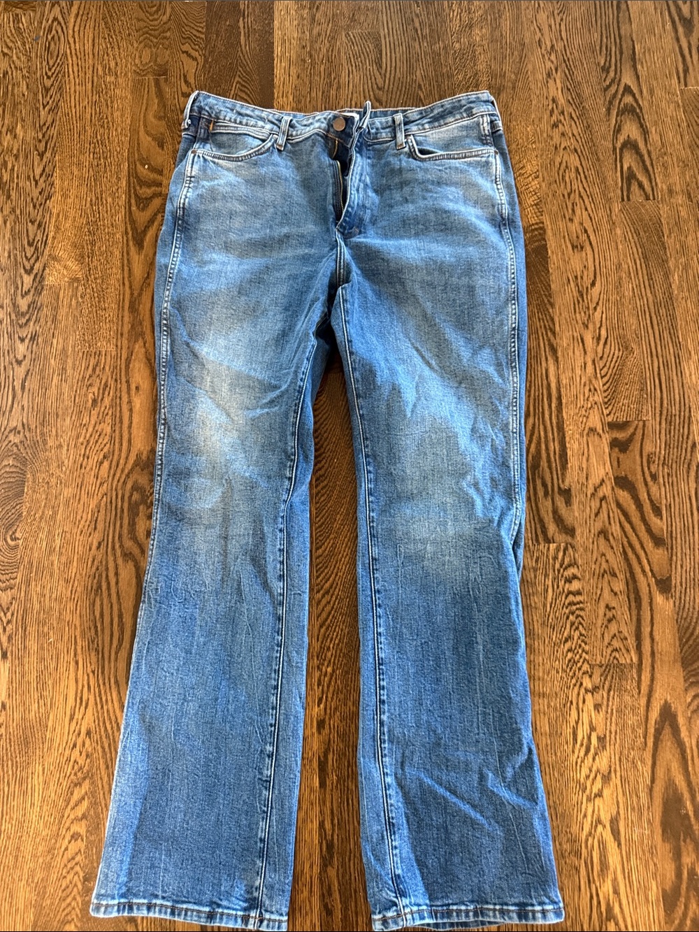 Women’s Flare Denim Jeans - Light Blue Wash